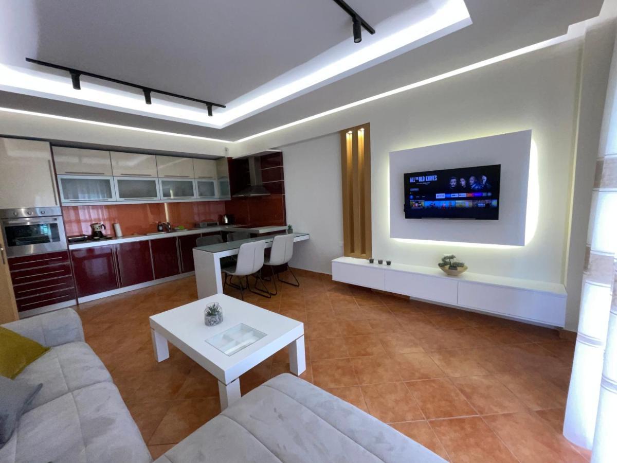 Saranda Central Apartment Esterno foto