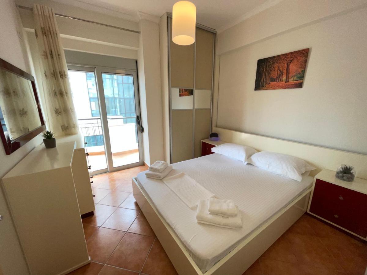 Saranda Central Apartment Esterno foto
